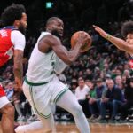Jaylen Brown scores 35 points in 26 minutes before watching Celtics coast to 136-107 win over Wizards